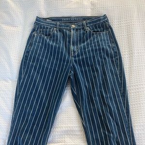 American eagle White stripped mom jeans